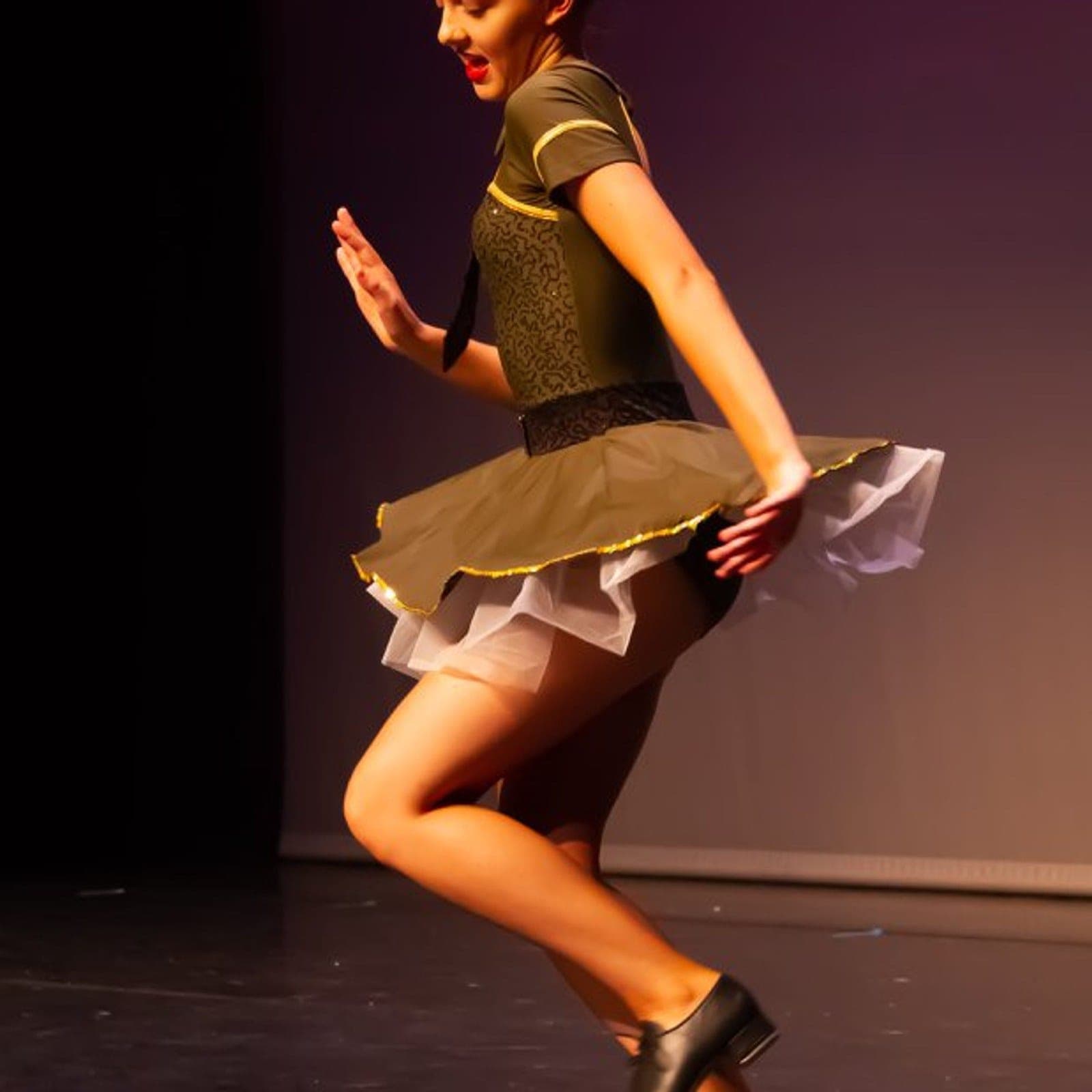 Tap soloist mid-routine